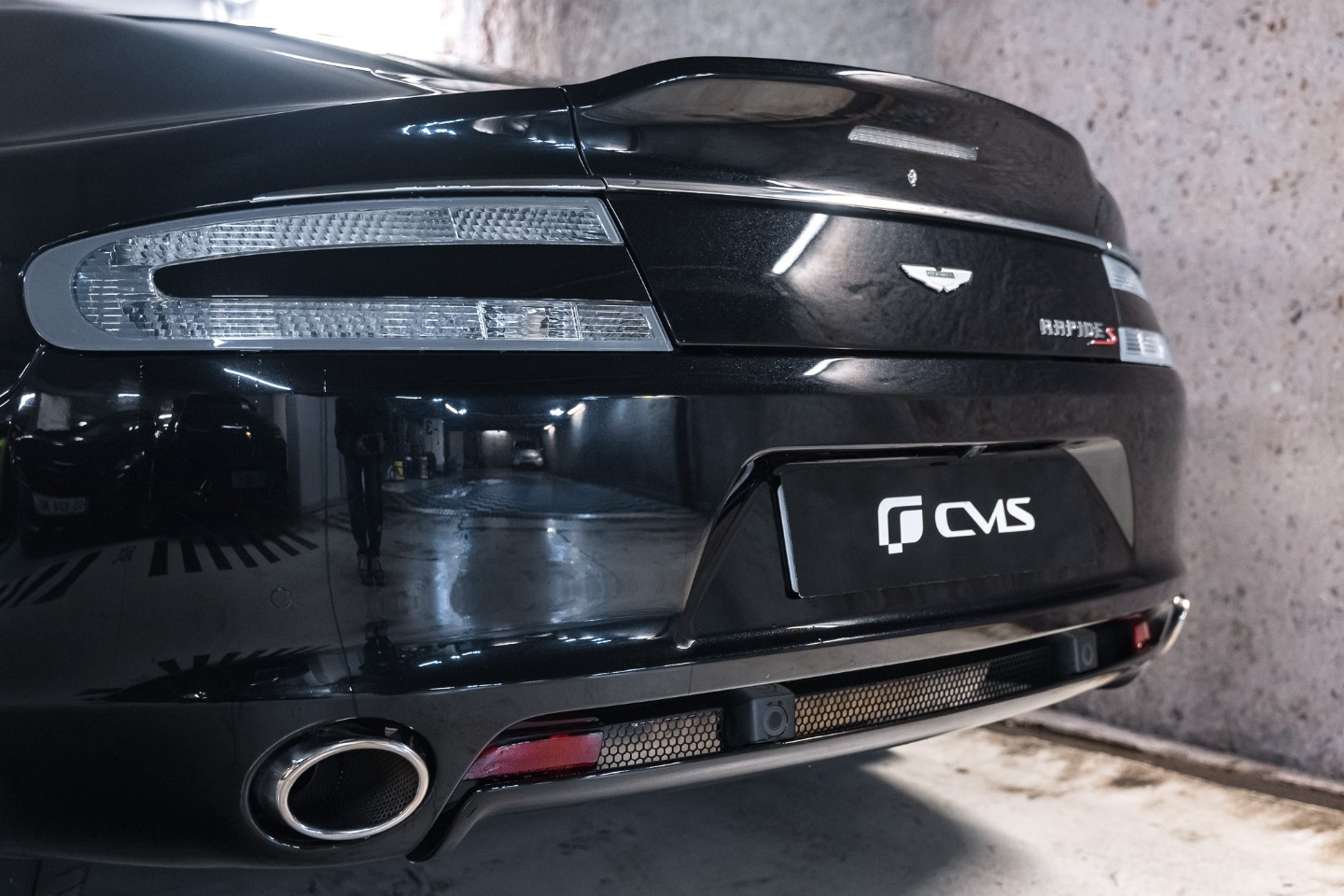 
                                                Voiture
                                                 Aston Martin Rapide S V12 6.0 560