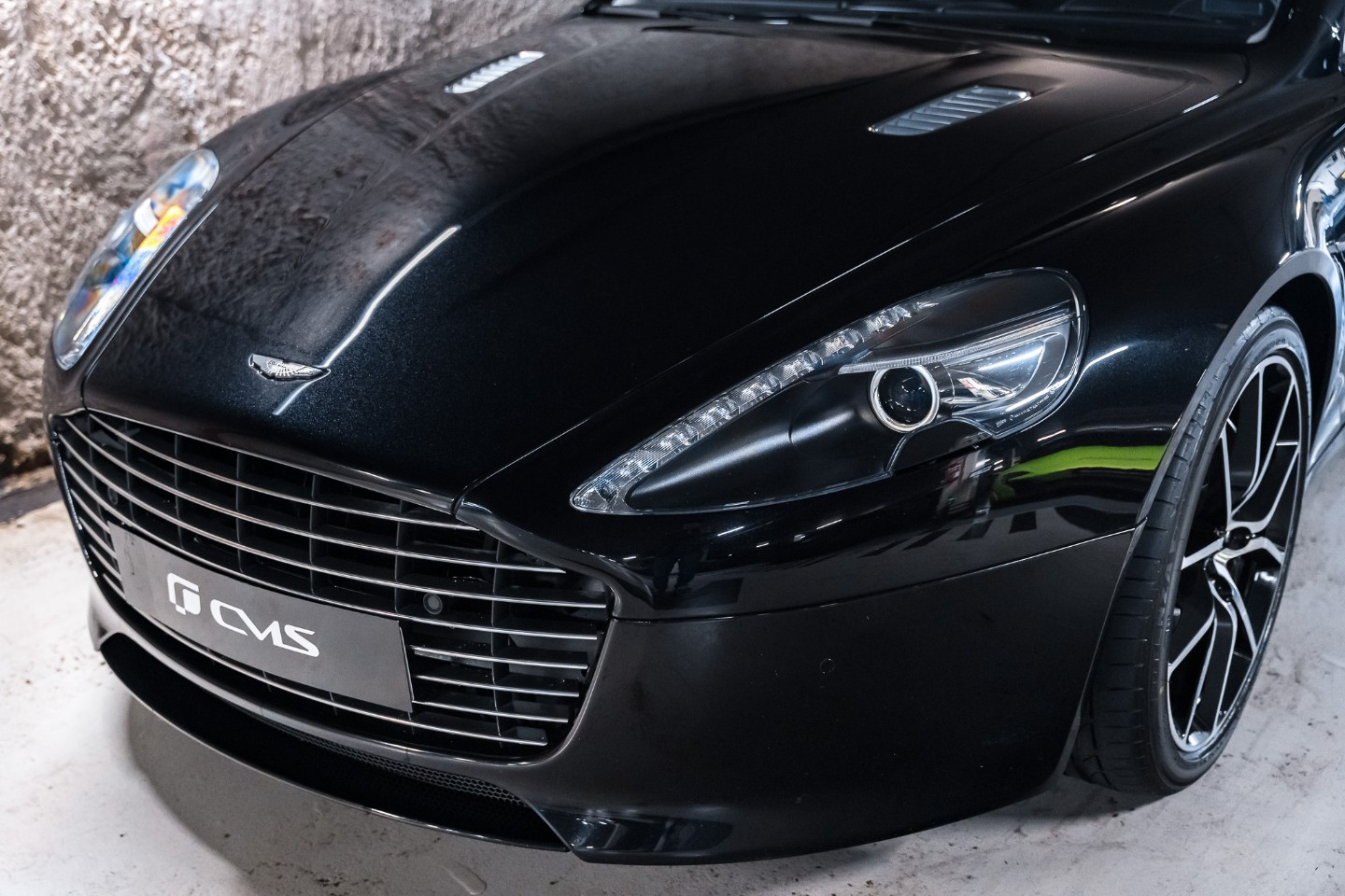 
                                                Voiture
                                                 Aston Martin Rapide S V12 6.0 560