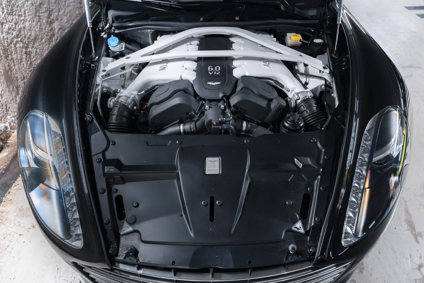 
                                                Voiture
                                                 Aston Martin Rapide S V12 6.0 560