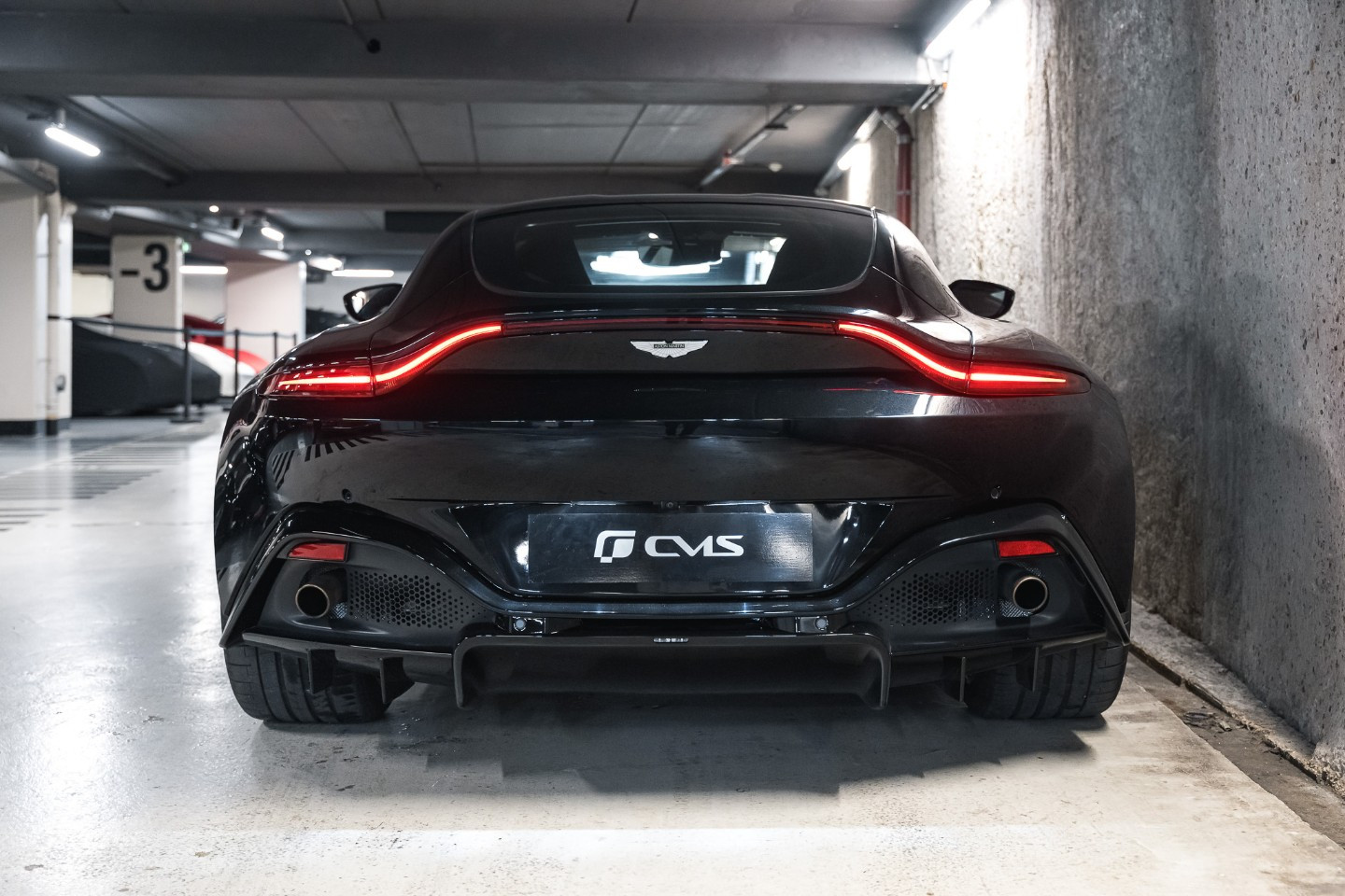 
                                                Voiture
                                                 Aston Martin V8 Vantage (II) V8 4.0 510