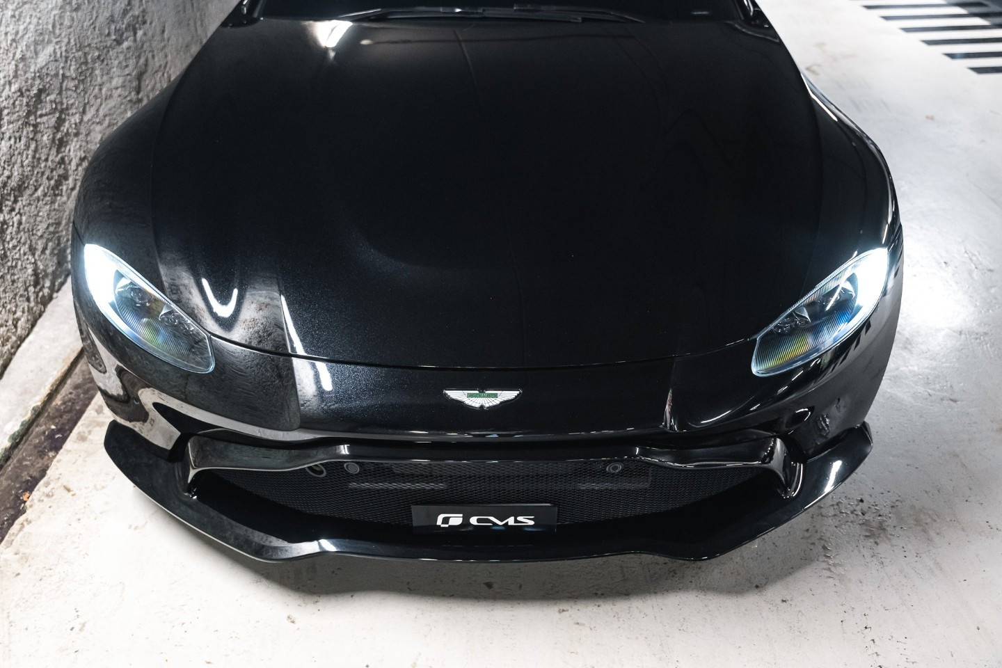 
                                                Voiture
                                                 Aston Martin V8 Vantage (II) V8 4.0 510