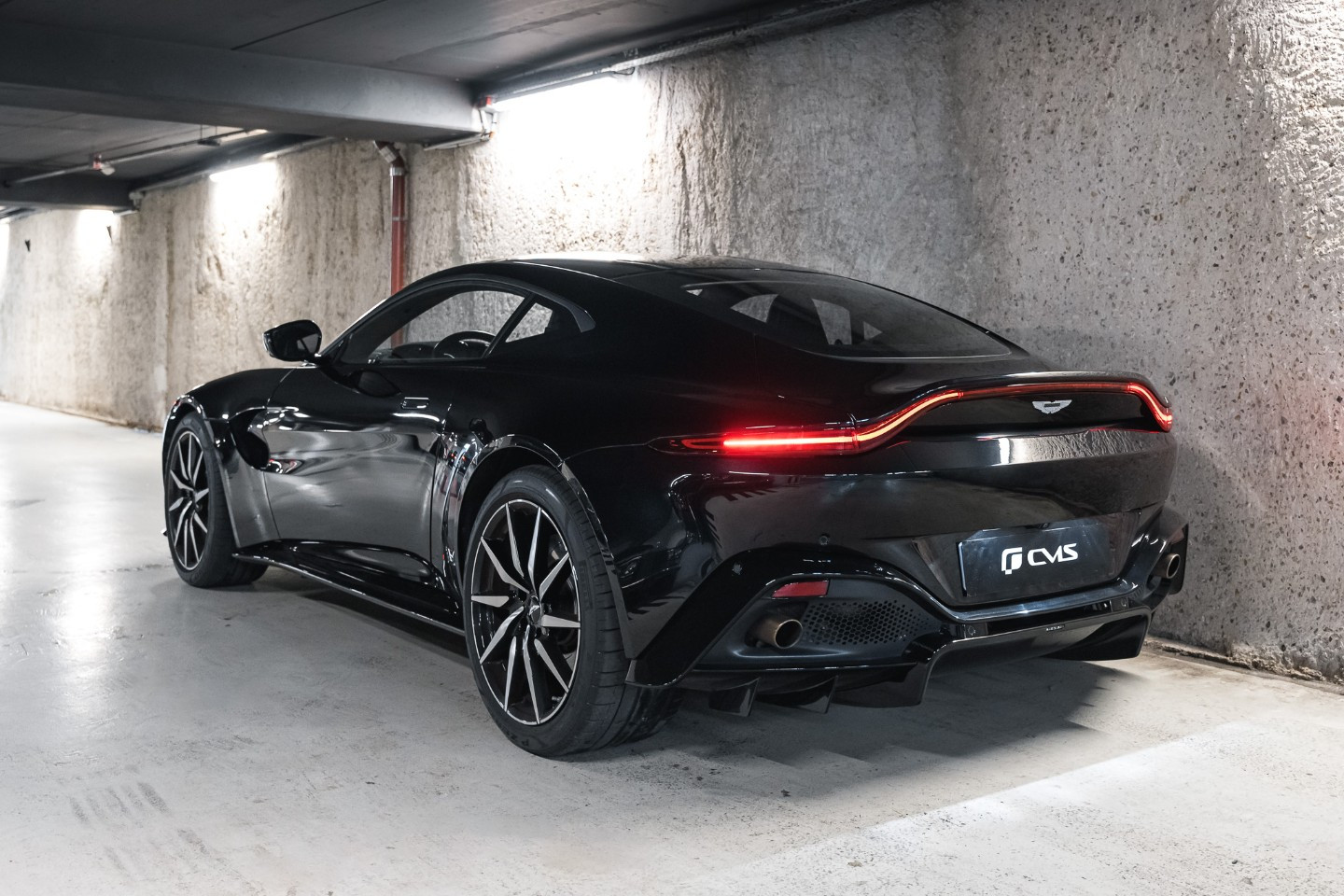 
                                                Voiture
                                                 Aston Martin V8 Vantage (II) V8 4.0 510