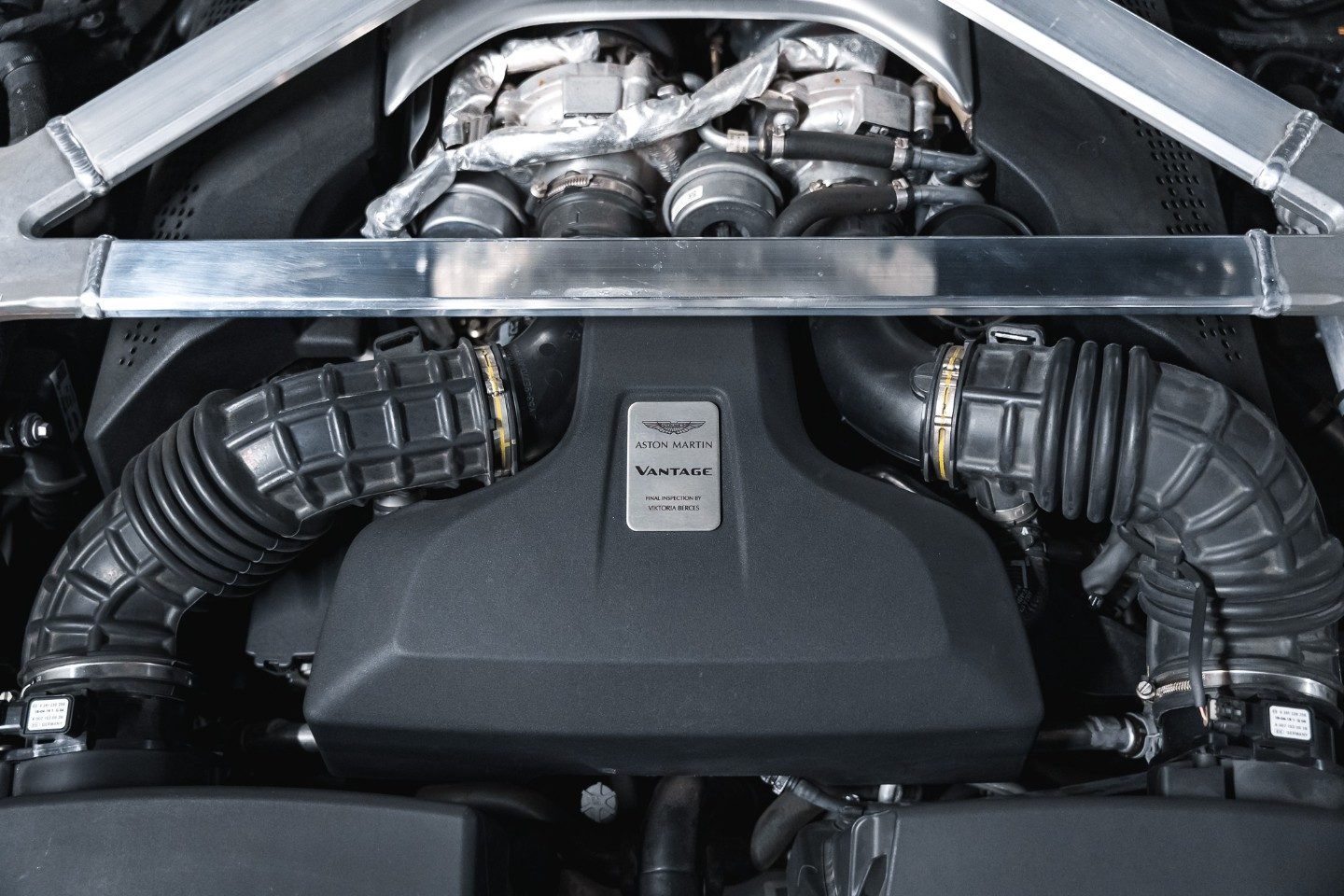 
                                                Voiture
                                                 Aston Martin V8 Vantage (II) V8 4.0 510