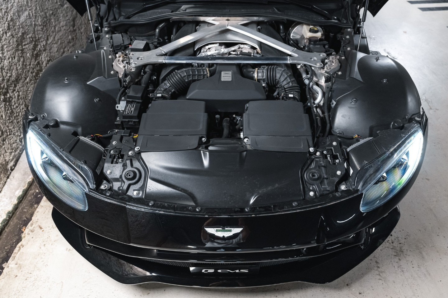 
                                                Voiture
                                                 Aston Martin V8 Vantage (II) V8 4.0 510