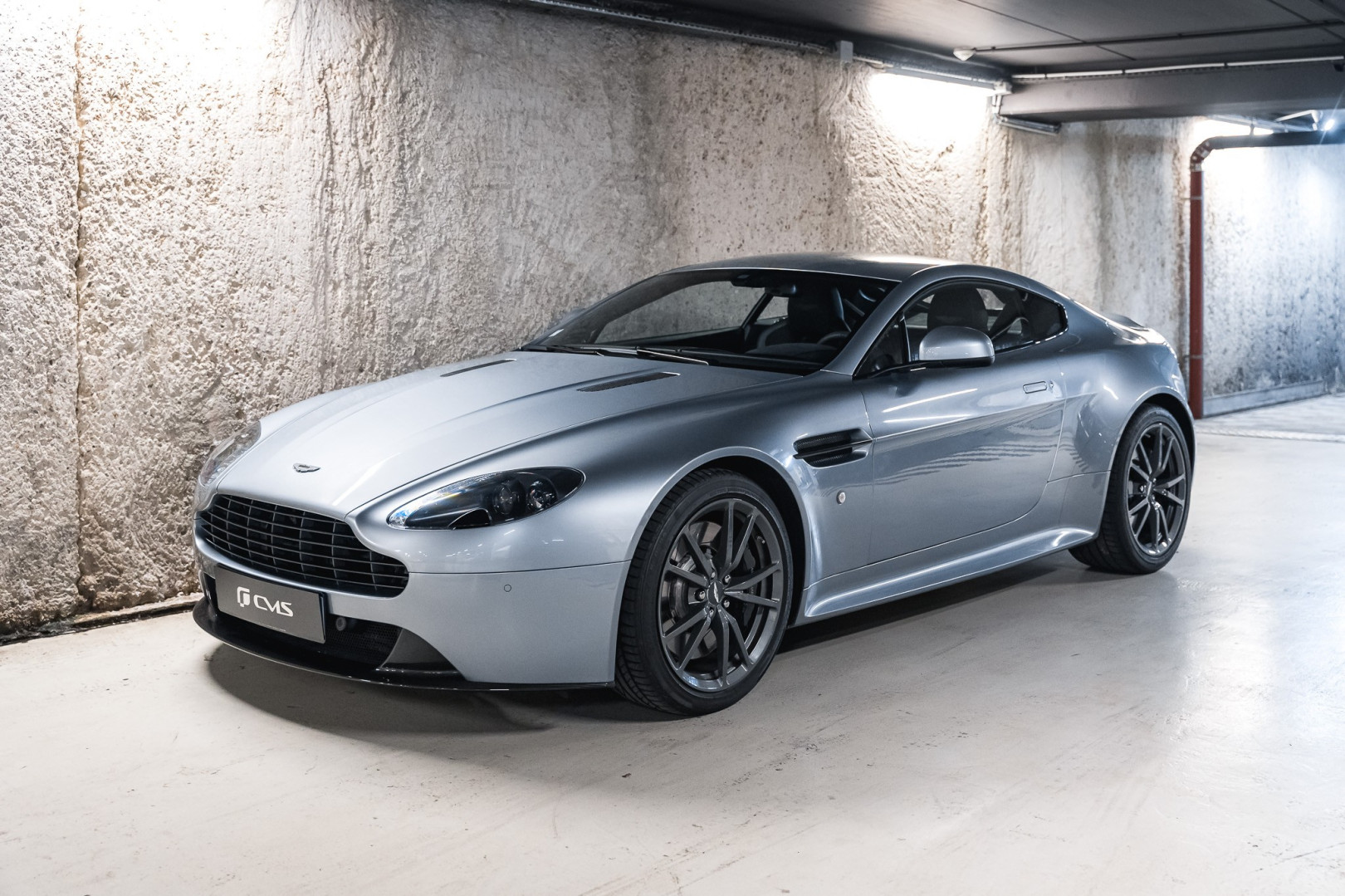 
                                                Voiture
                                                 Aston Martin V8 Vantage S N430 4.7 436 BVM