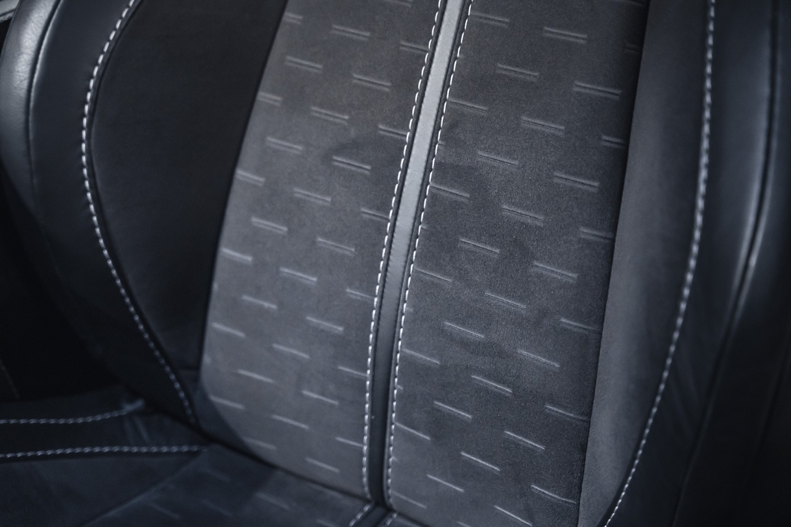 
                                                Voiture
                                                 Aston Martin V8 Vantage S N430 4.7 436 BVM