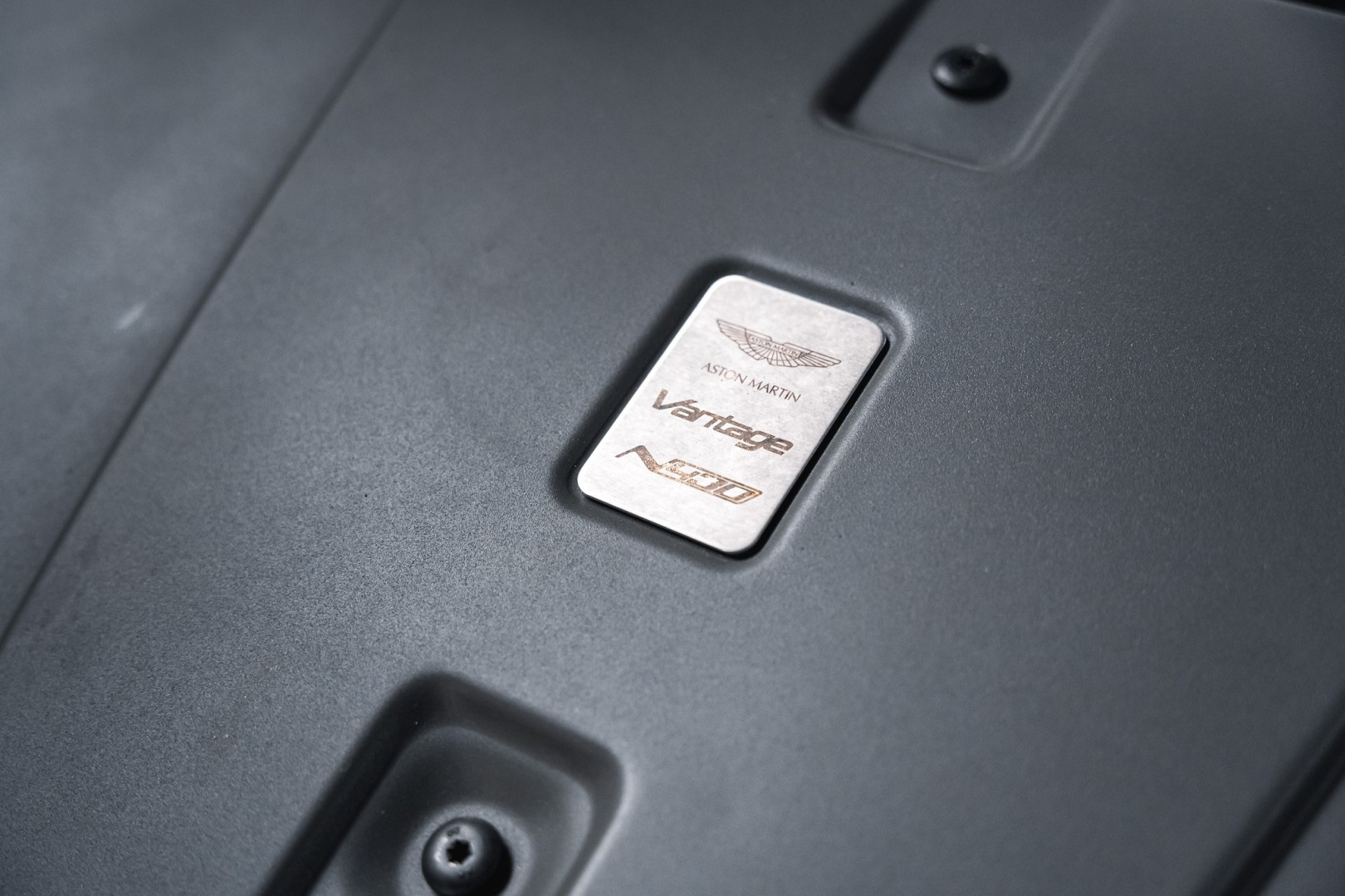 
                                                Voiture
                                                 Aston Martin V8 Vantage S N430 4.7 436 BVM