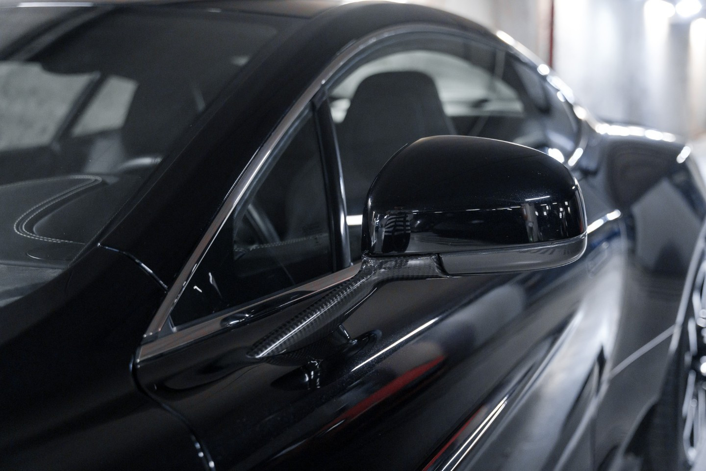 
                                                Voiture
                                                 Aston Martin Vanquish