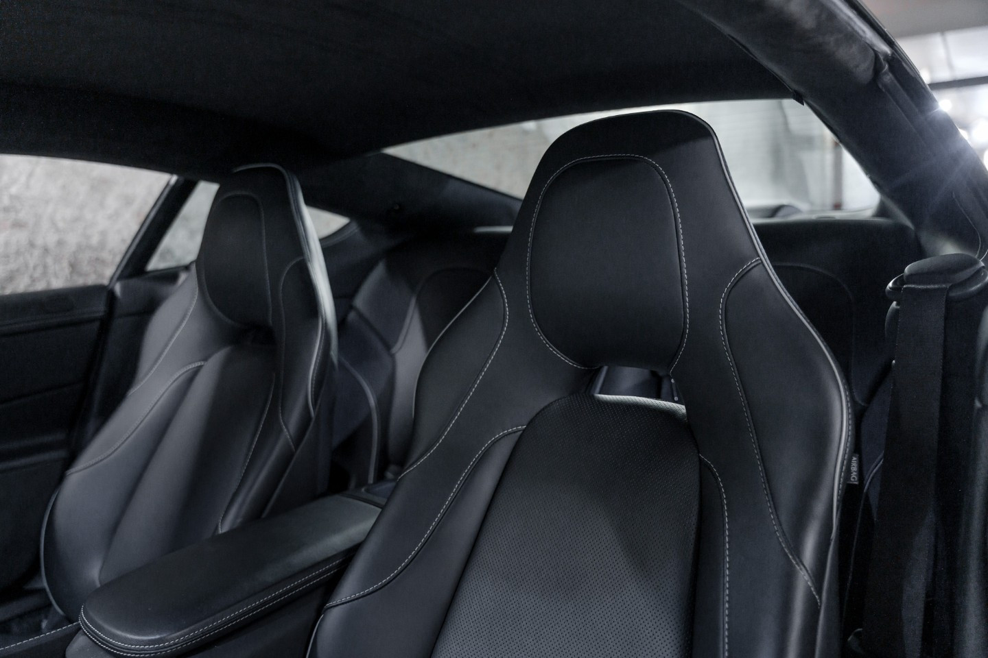 
                                                Voiture
                                                 Aston Martin Vanquish