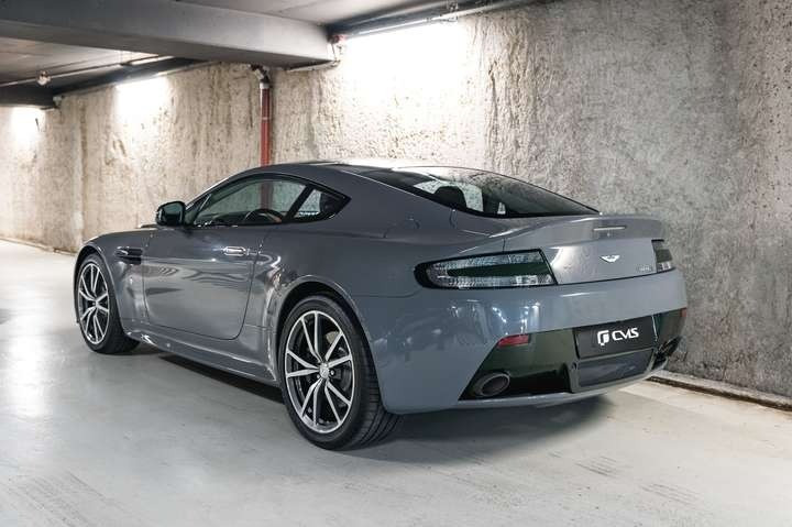 
                                                Voiture
                                                 Aston Martin Vantage Coupé V8 N430 Sportshift II
