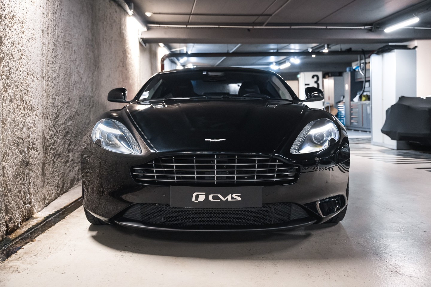 
                                                Voiture
                                                 Aston Martin Virage V12 6.0 500