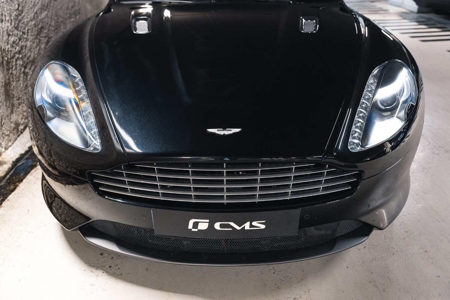 
                                                Voiture
                                                 Aston Martin Virage V12 6.0 500