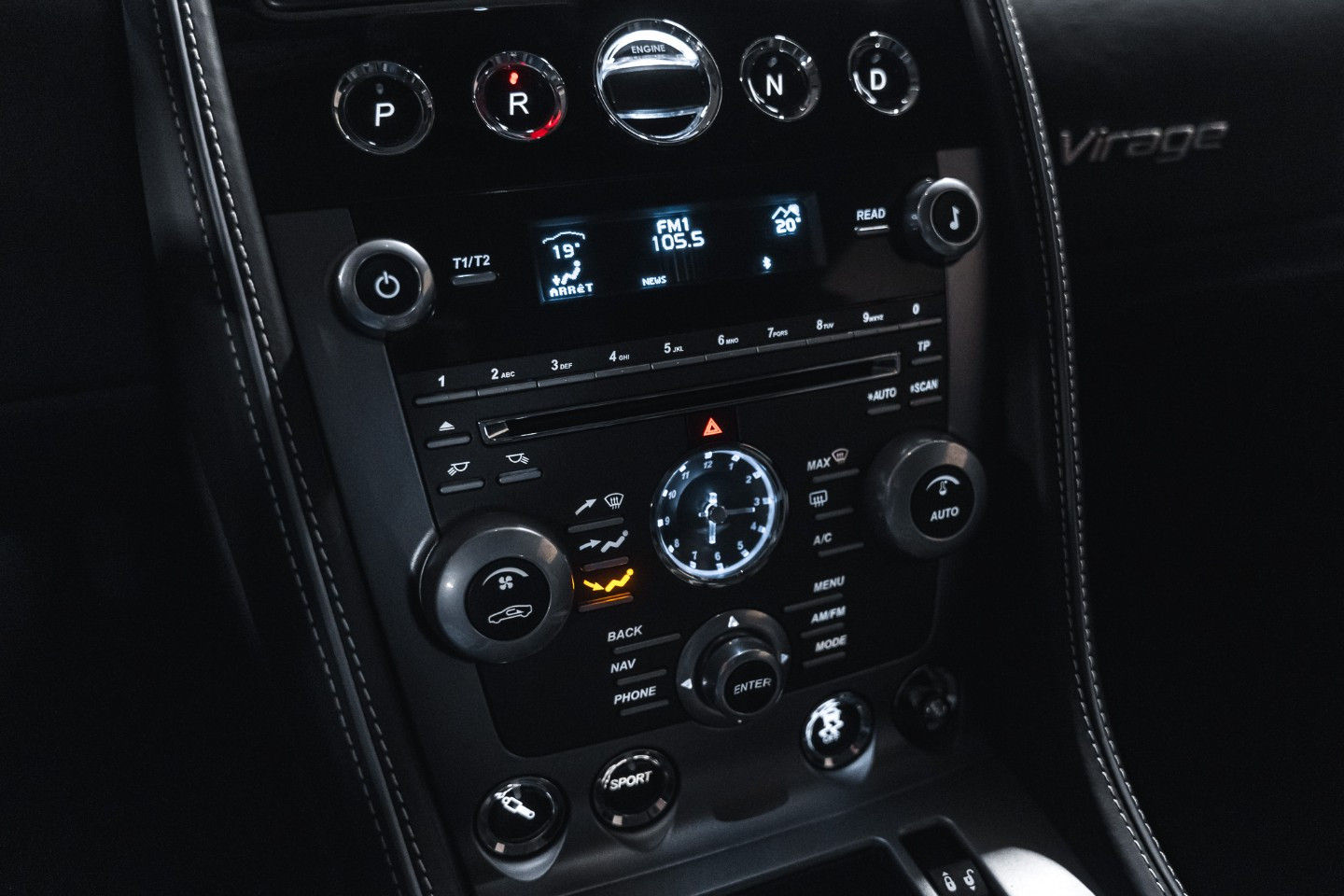 
                                                Voiture
                                                 Aston Martin Virage V12 6.0 500
