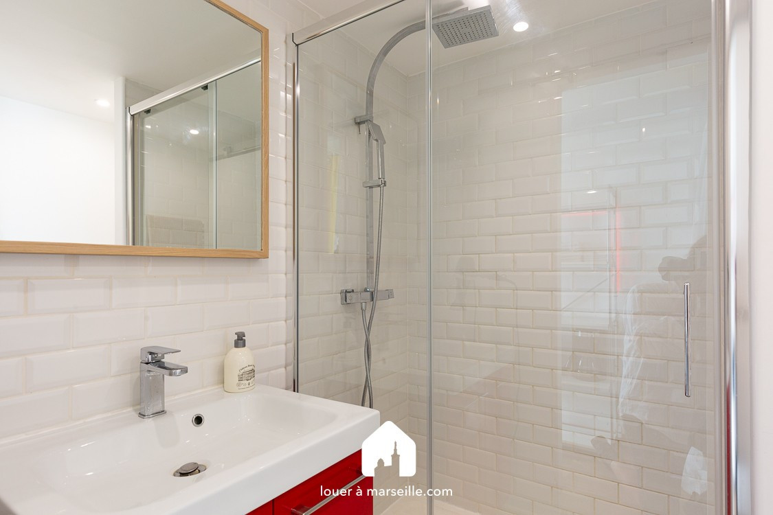 
                                                Location
                                                 Atelier du Monde