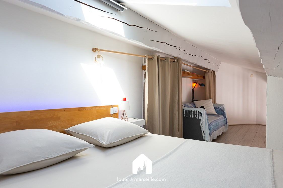 
                                                Location
                                                 Atelier du Monde