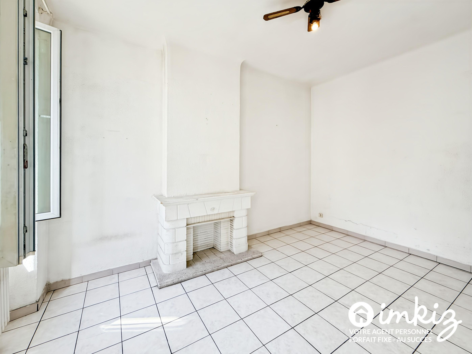 
                                                Vente
                                                 Atypique appartement + combles aménageables
