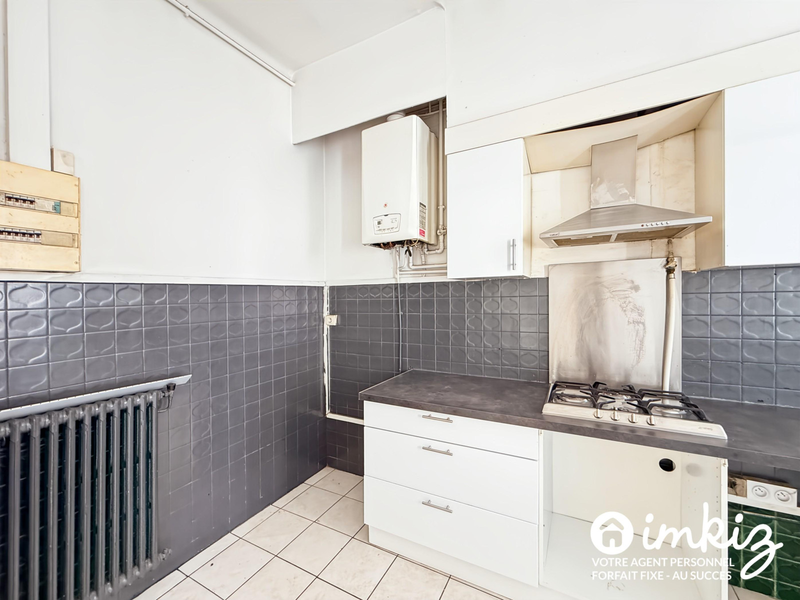
                                                Vente
                                                 Atypique appartement + combles aménageables
