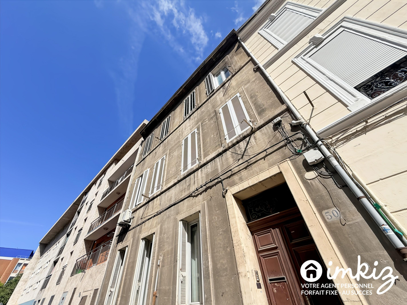 
                                                Vente
                                                 Atypique appartement + combles aménageables