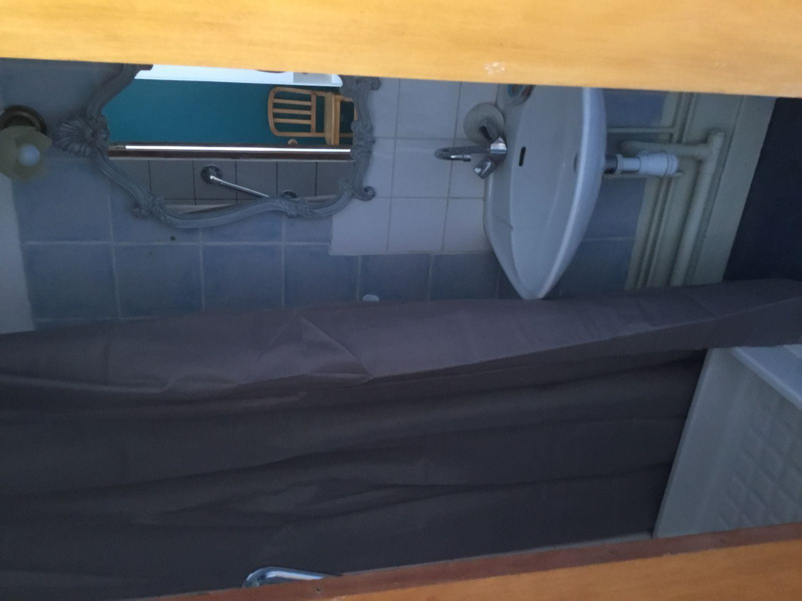 
                                                Location
                                                 Au calme près de tt commodité