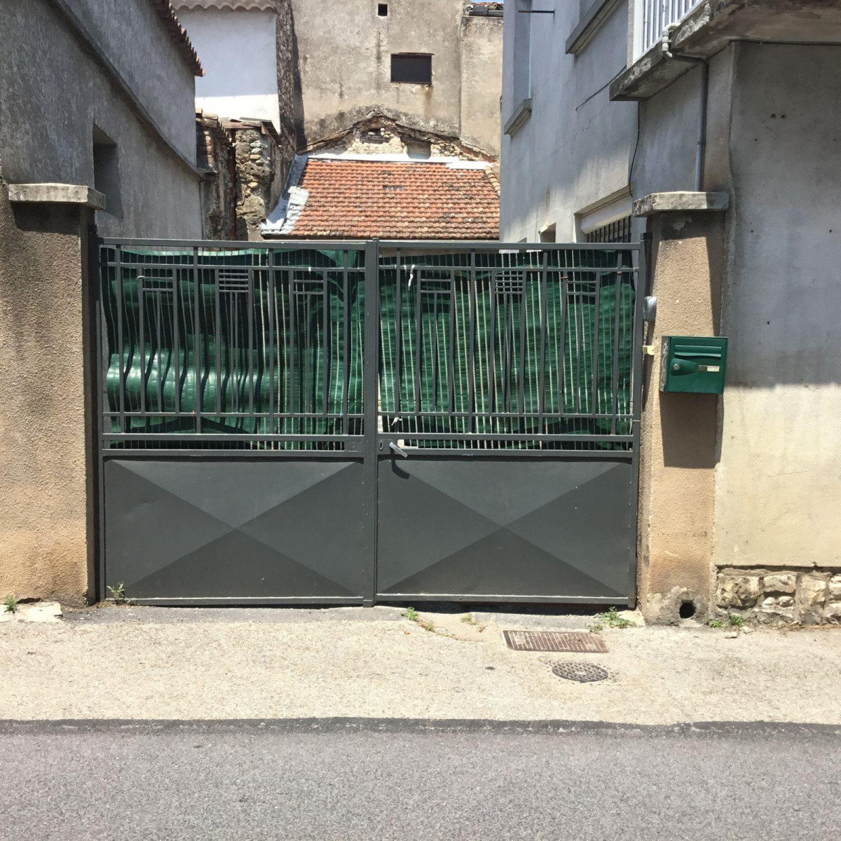 
                                                Location
                                                 Au calme près de tt commodité