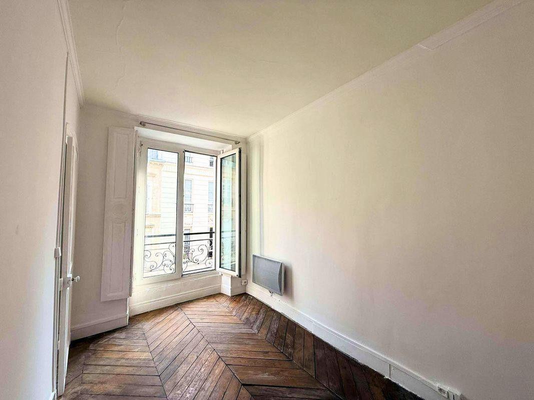 
                                                Location
                                                 Au coeur de Paris, location appartement de charme