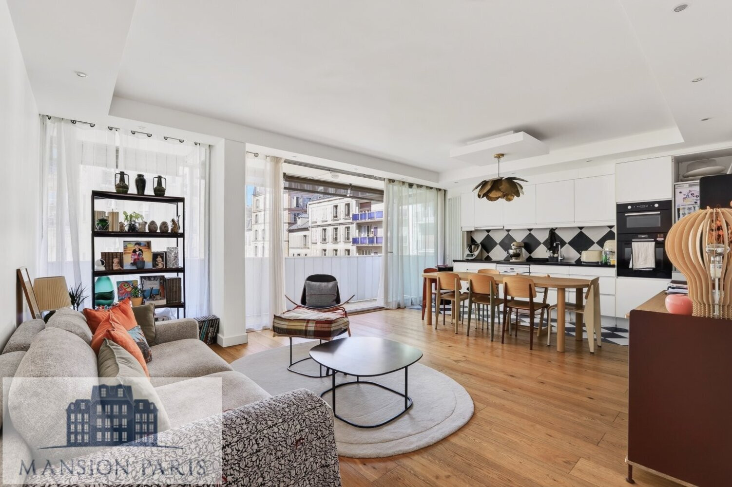 
                                                Vente
                                                 AU COEUR DE PASSY/GRAND BALCON.