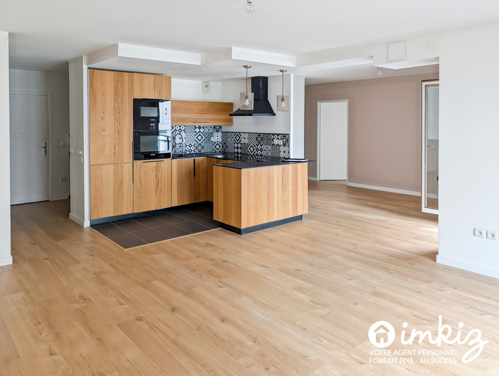 
                                                Vente
                                                 Aubervilliers  2P 64 m² avec terrasse et parking