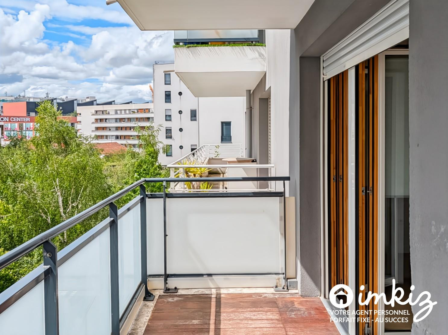 
                                                Vente
                                                 Aubervilliers  2P 64 m² avec terrasse et parking