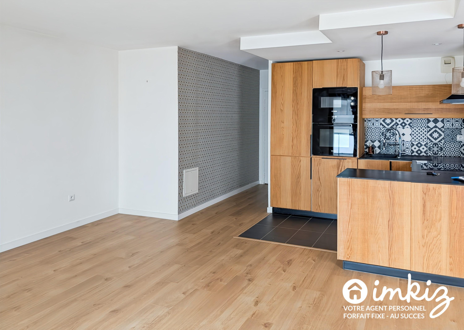 
                                                Vente
                                                 Aubervilliers  2P 64 m² avec terrasse et parking