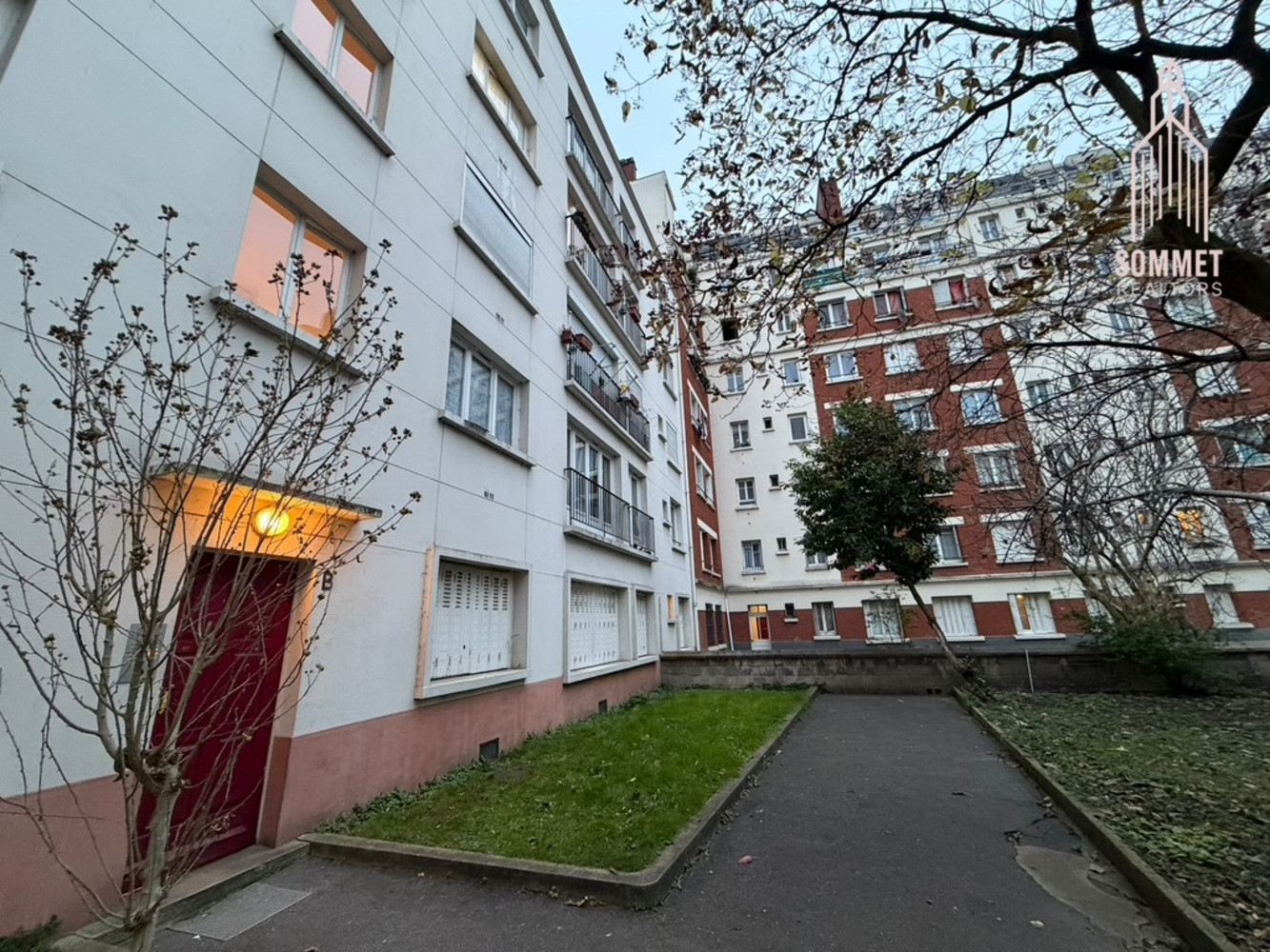 
                                                Vente
                                                 AUBERVILLIERS – 3 pièces vendu loué