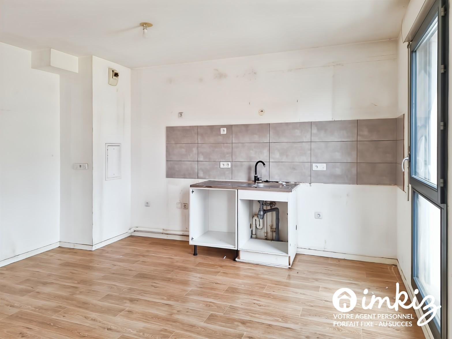
                                                Vente
                                                 Aubervilliers – 4 pièces 79 m² traversant parking