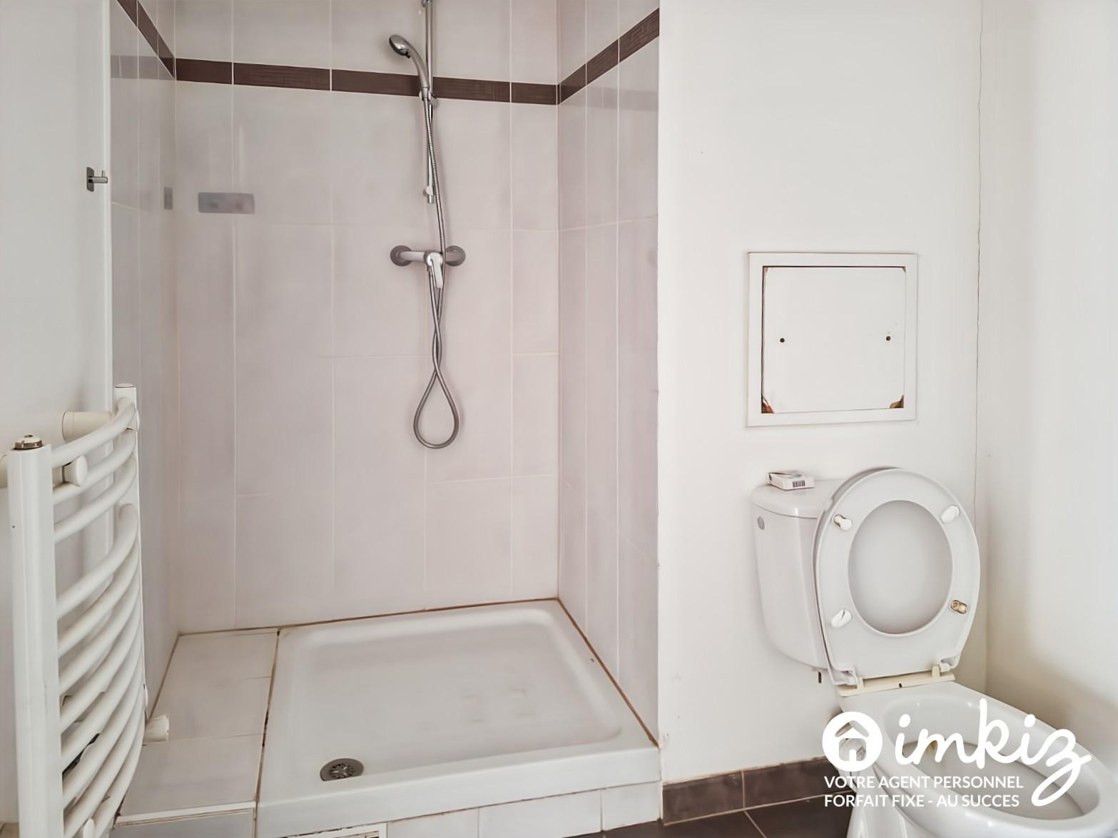 
                                                Vente
                                                 Aubervilliers – 4 pièces 79 m² traversant parking