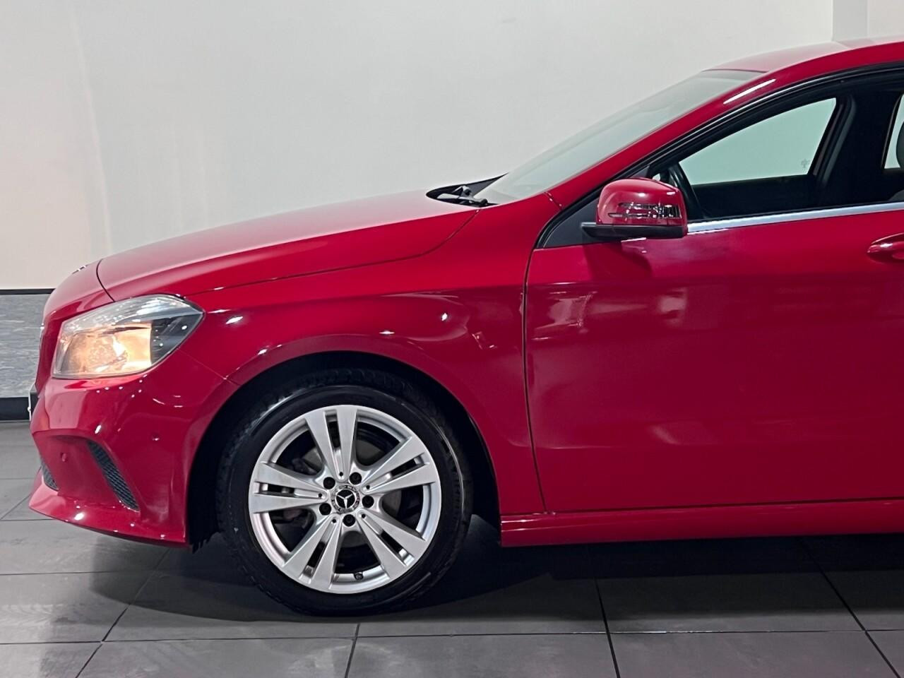 
                                                Voiture
                                                 Audi A-Class 1.5 A180d Sport (Executive) Hatchback 5dr Diesel 7G-DCT Euro 6 (s/s) (109 ps) Hatchback