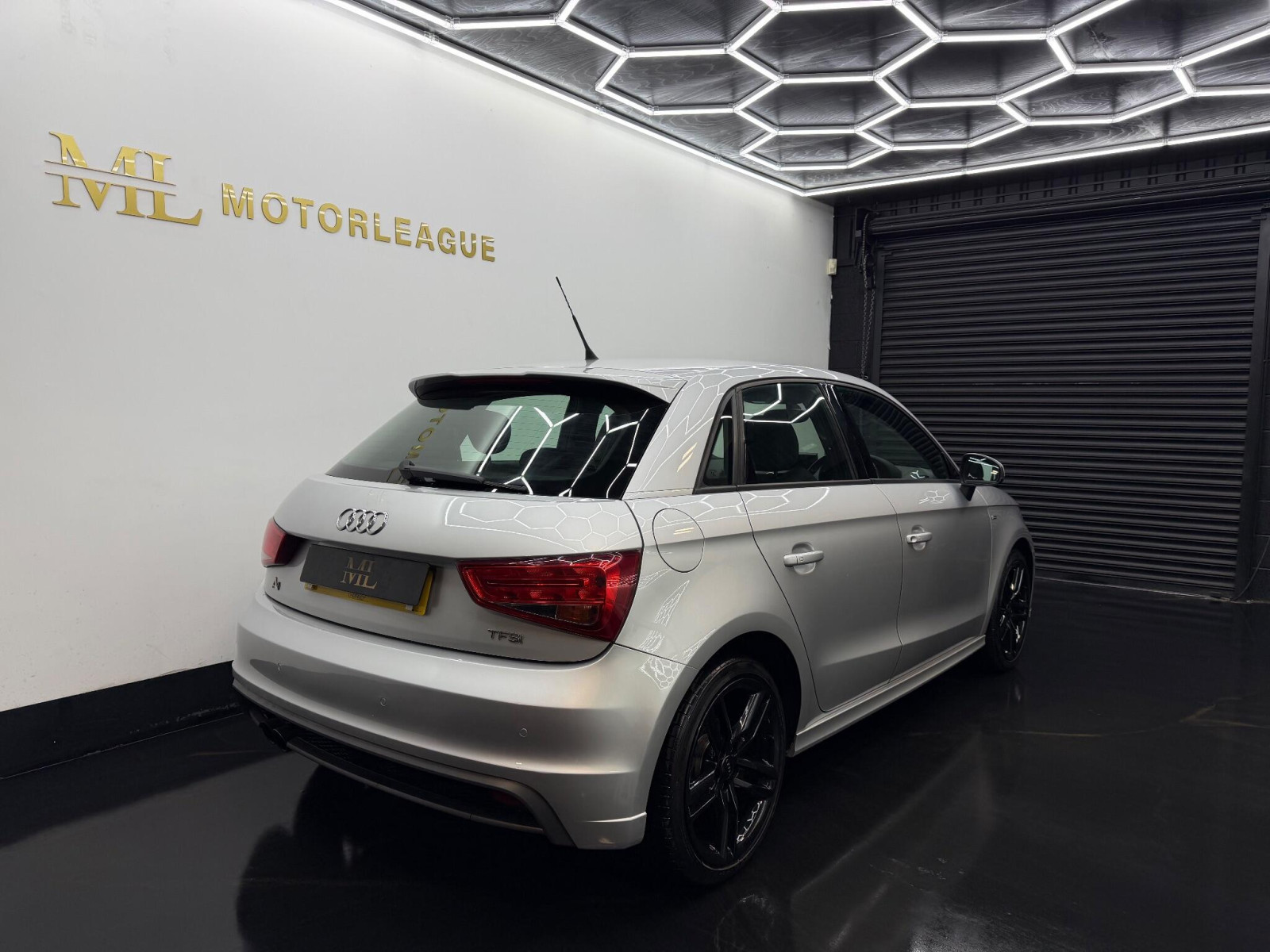 
                                                Voiture
                                                 Audi A1 1.4 TFSI S line Sportback S Tronic Euro 5 (s/s) 5dr