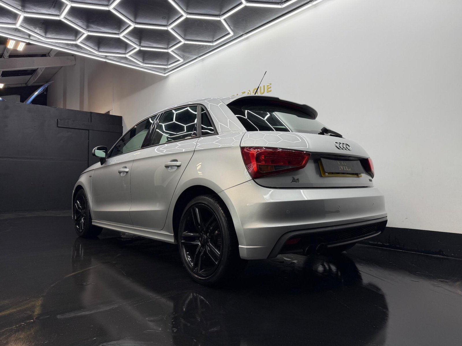 
                                                Voiture
                                                 Audi A1 1.4 TFSI S line Sportback S Tronic Euro 5 (s/s) 5dr