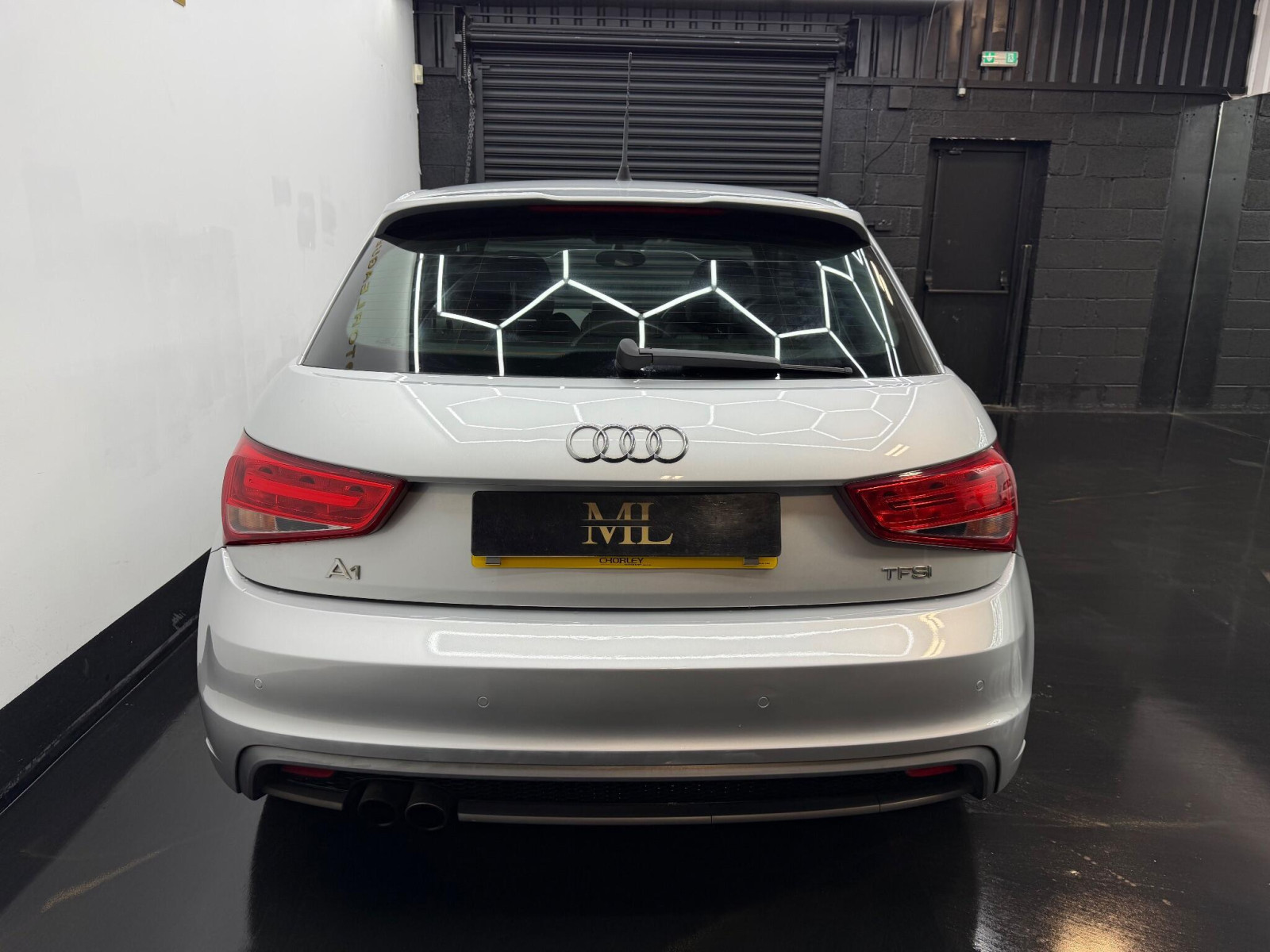 
                                                Voiture
                                                 Audi A1 1.4 TFSI S line Sportback S Tronic Euro 5 (s/s) 5dr