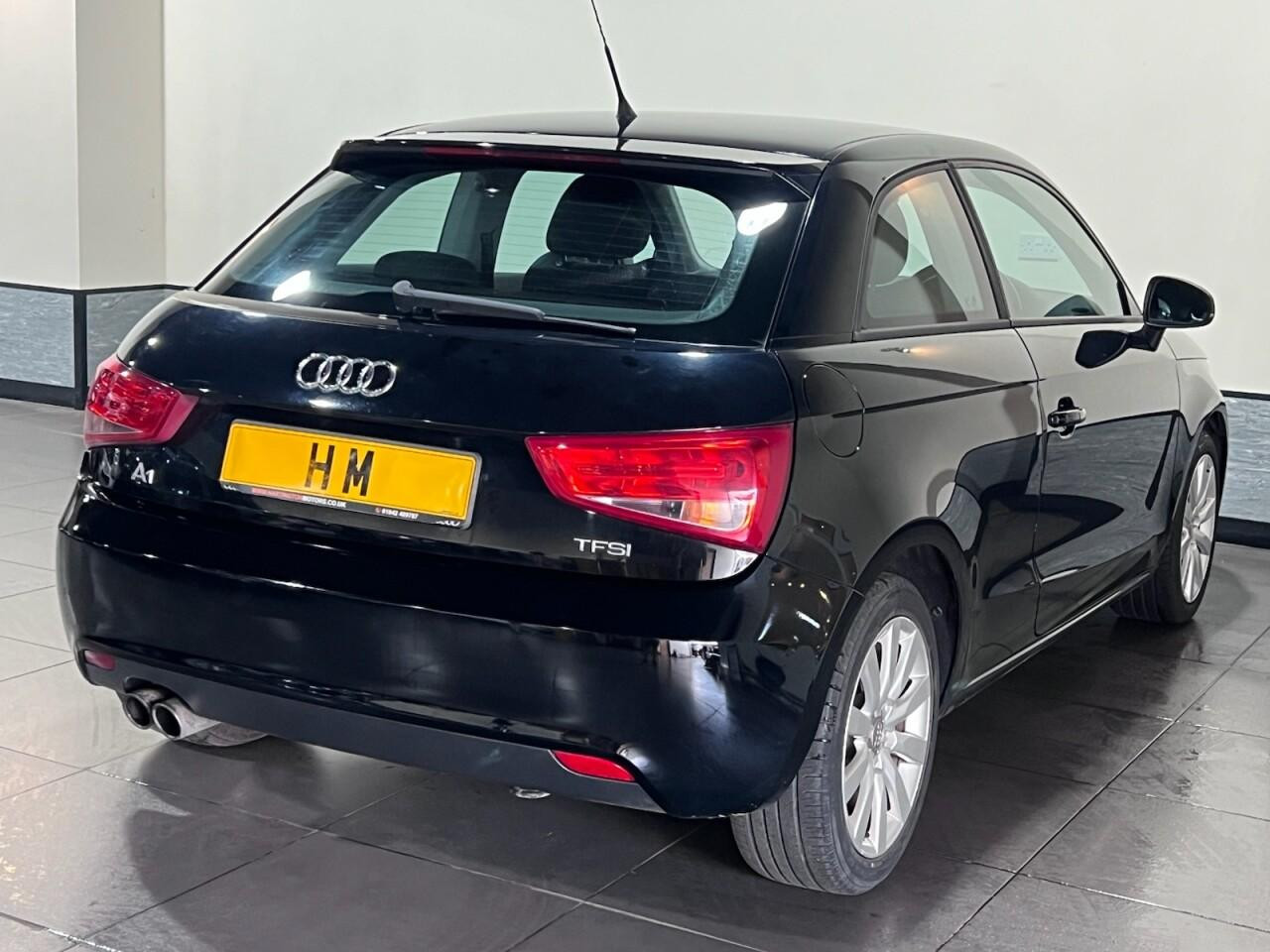 
                                                Voiture
                                                 Audi A1 1.4 TFSI Sport Hatchback 3dr Petrol Manual Euro 5 (s/s) (122 ps)