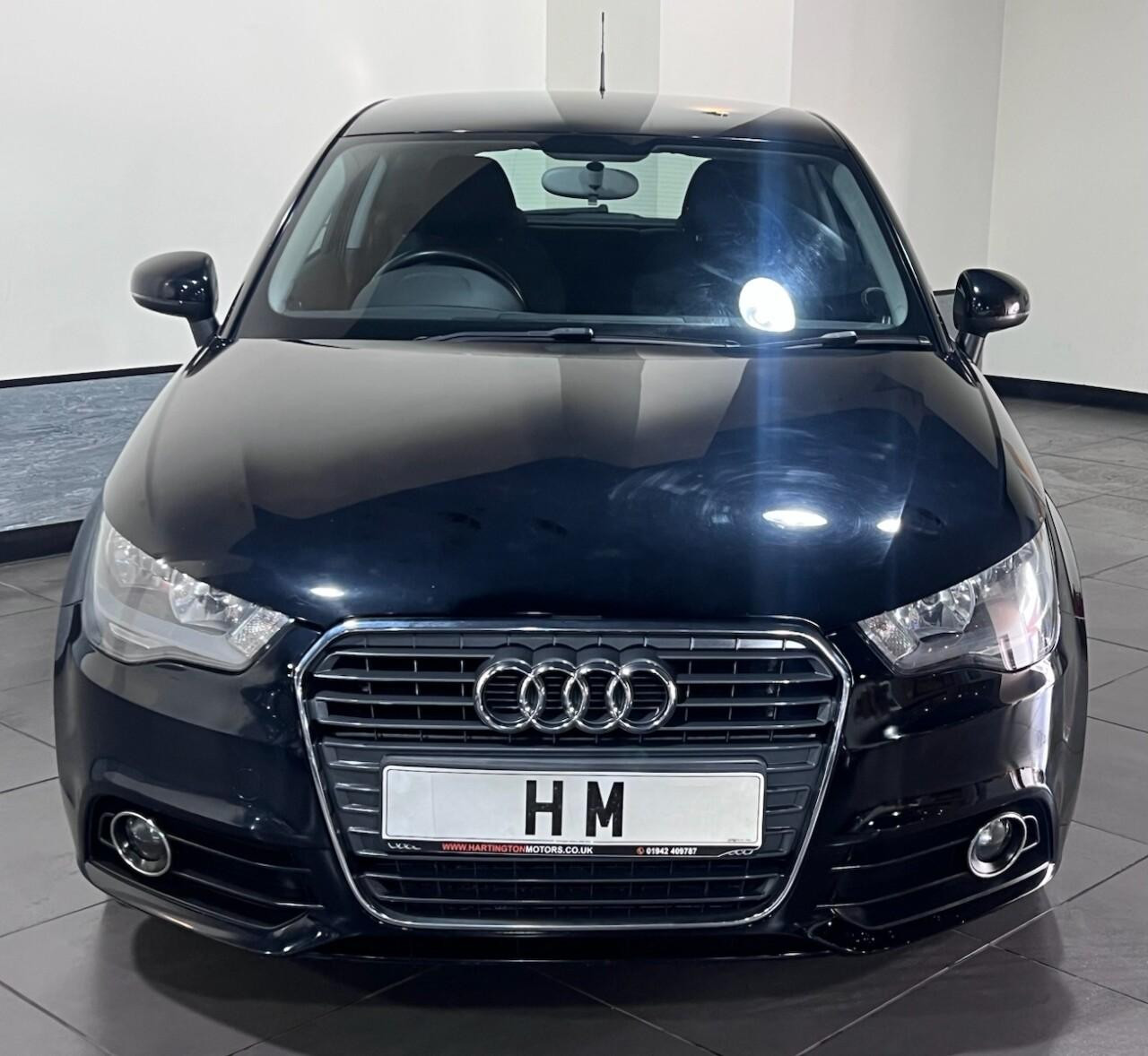 
                                                Voiture
                                                 Audi A1 1.4 TFSI Sport Hatchback 3dr Petrol Manual Euro 5 (s/s) (122 ps)