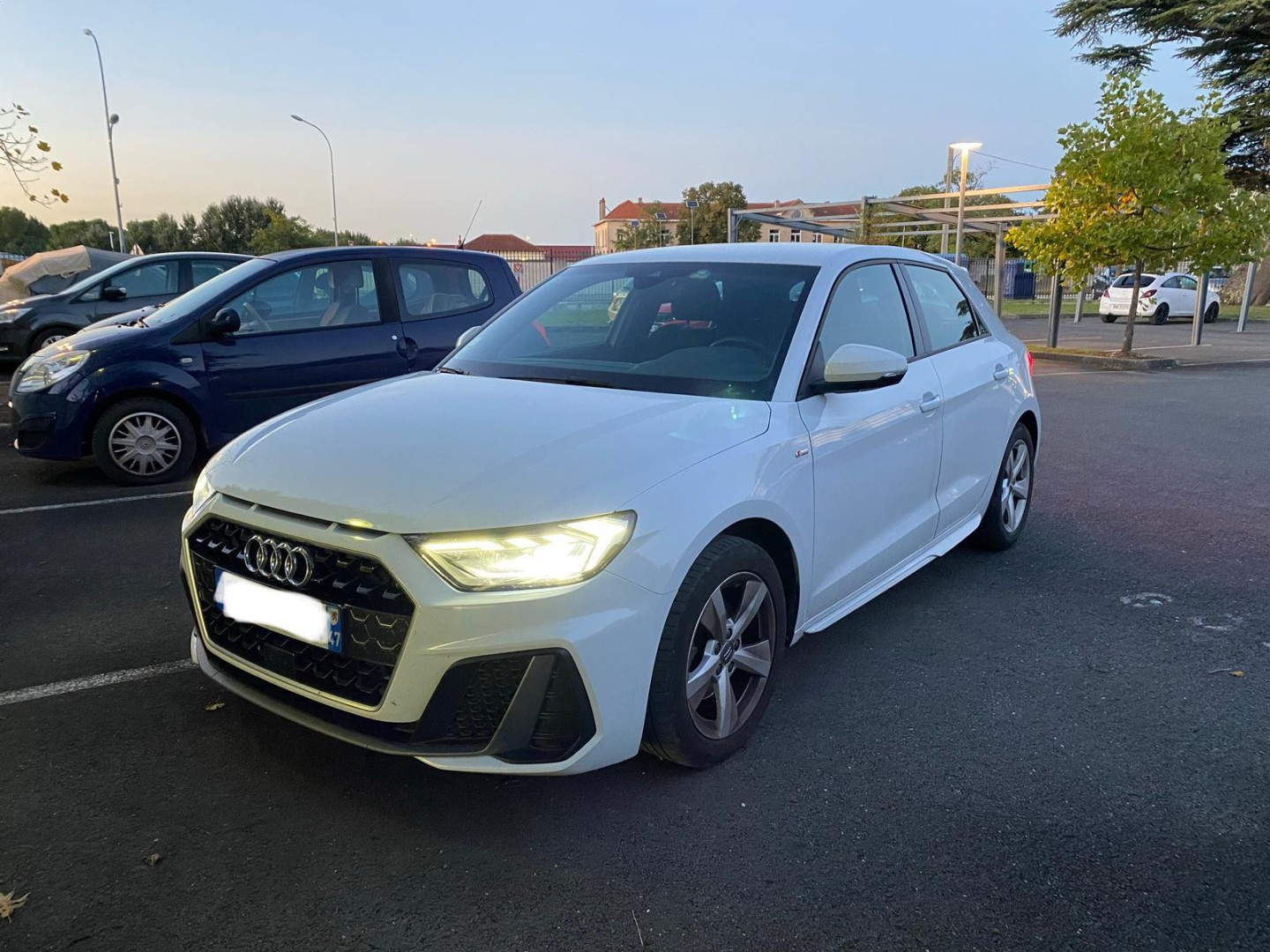 
                                                Voiture
                                                 Audi A1 Sportback 30 TFSI S line