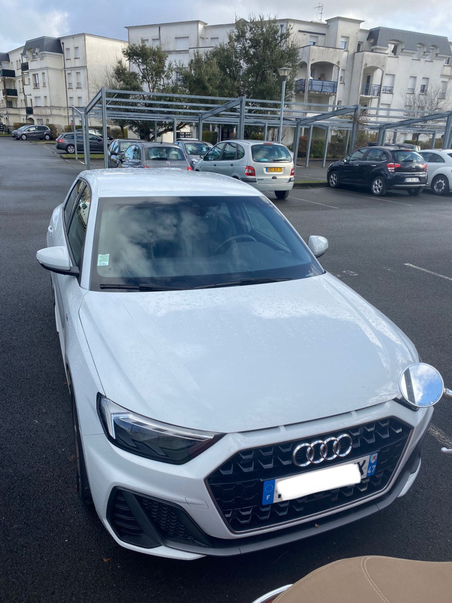 
                                                Voiture
                                                 Audi A1 Sportback 30 TFSI S line