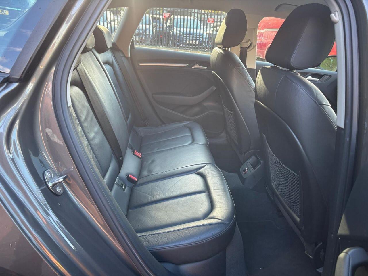 
                                                Voiture
                                                 Audi A3 1.4 TFSI CoD SE Sportback 5dr Petrol S Tronic Euro 6 (s/s) (150 ps)