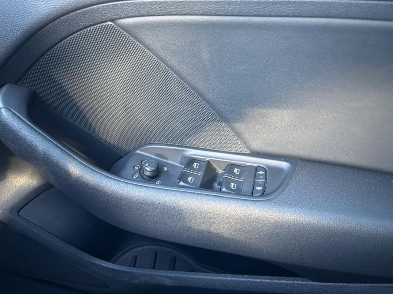 
                                                Voiture
                                                 Audi A3 1.4 TFSI CoD SE Sportback 5dr Petrol S Tronic Euro 6 (s/s) (150 ps)