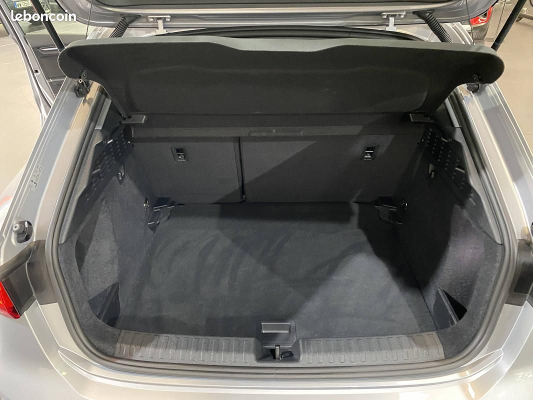 
                                                Voiture
                                                 Audi A3 sportback AUDU A 3 35 TFSI 150 5P ADVANCED