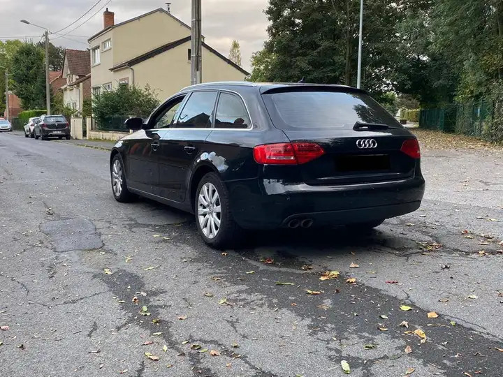 
                                                Voiture
                                                 Audi A4 AVANT 2.0 TDI 143