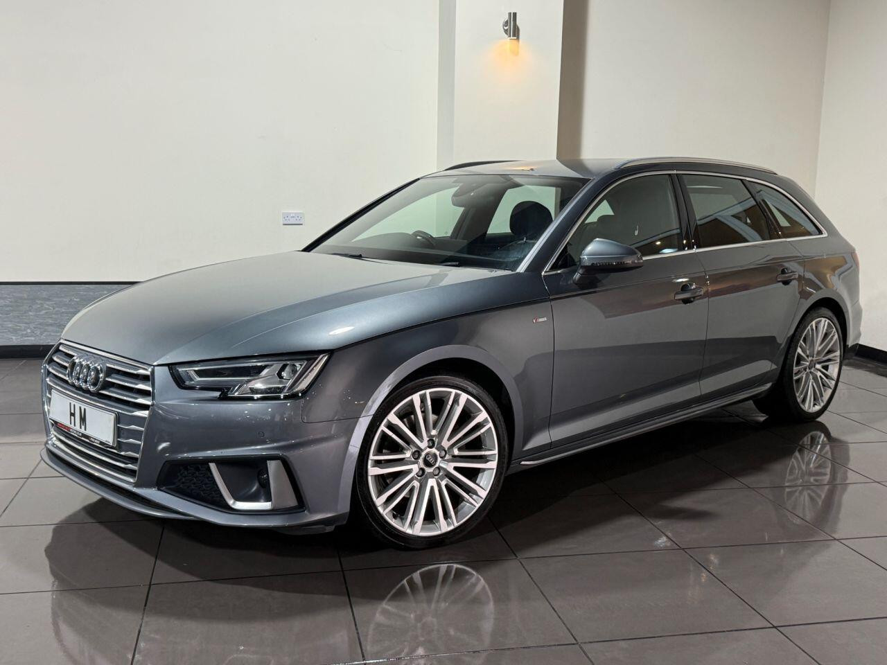 Voiture
                                                 Audi A4 AVANT 2.0 TDI 35 S line Estate 5dr Diesel S Tronic Euro 6 (s/s) (150 ps)