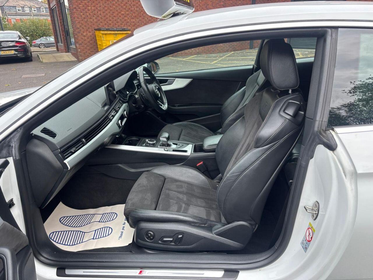 
                                                Voiture
                                                 Audi A5 2.0 TDI S line Coupe 2dr Diesel S Tronic Euro 6 (s/s) (190 ps)