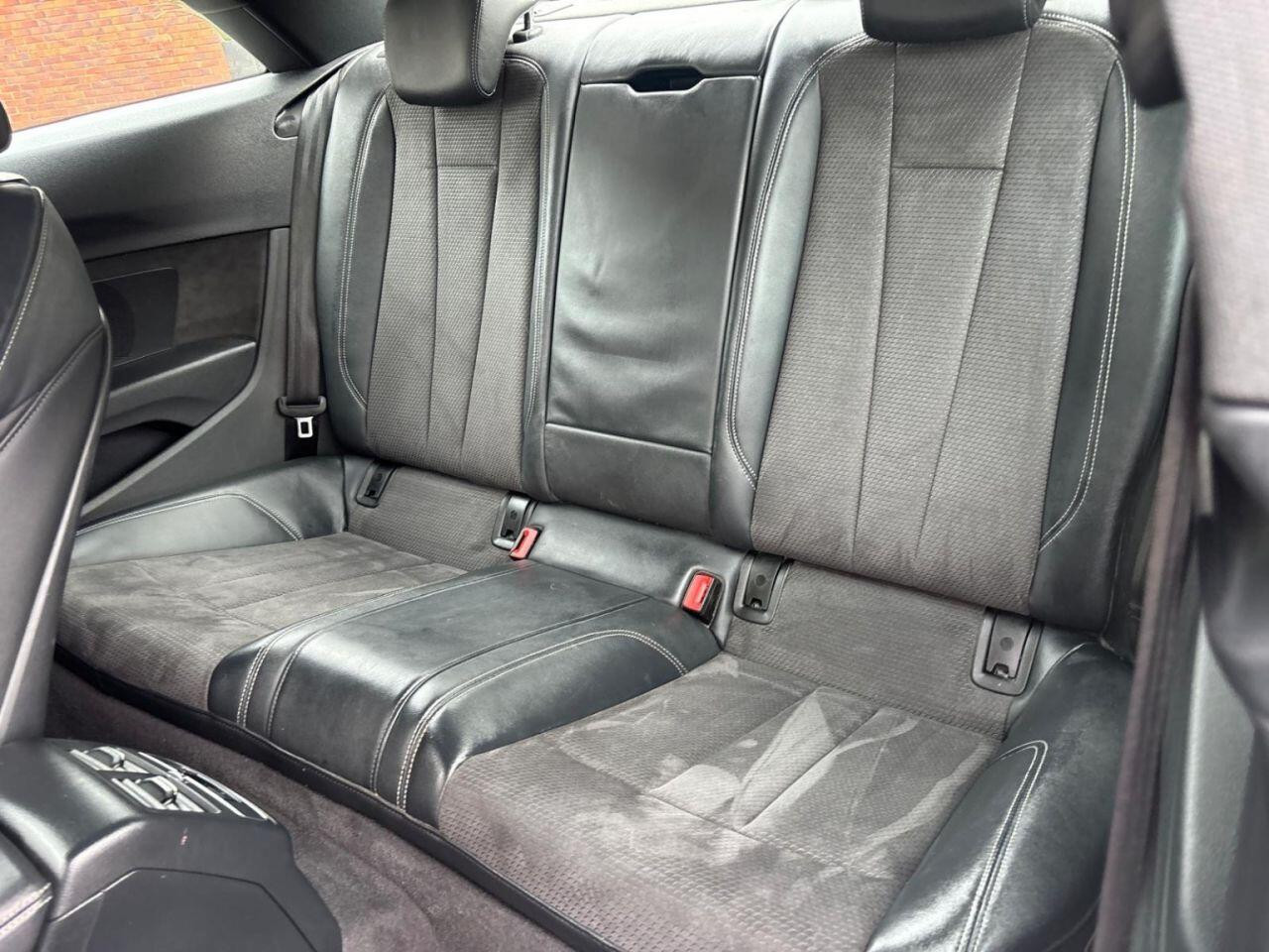 
                                                Voiture
                                                 Audi A5 2.0 TDI S line Coupe 2dr Diesel S Tronic Euro 6 (s/s) (190 ps)