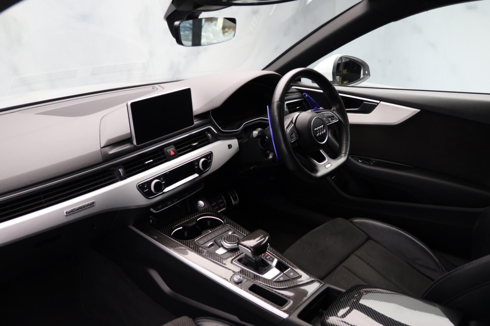 
                                                Voiture
                                                 Audi A5 2.0 TDI S line S Tronic quattro Euro 6 (s/s) 2dr