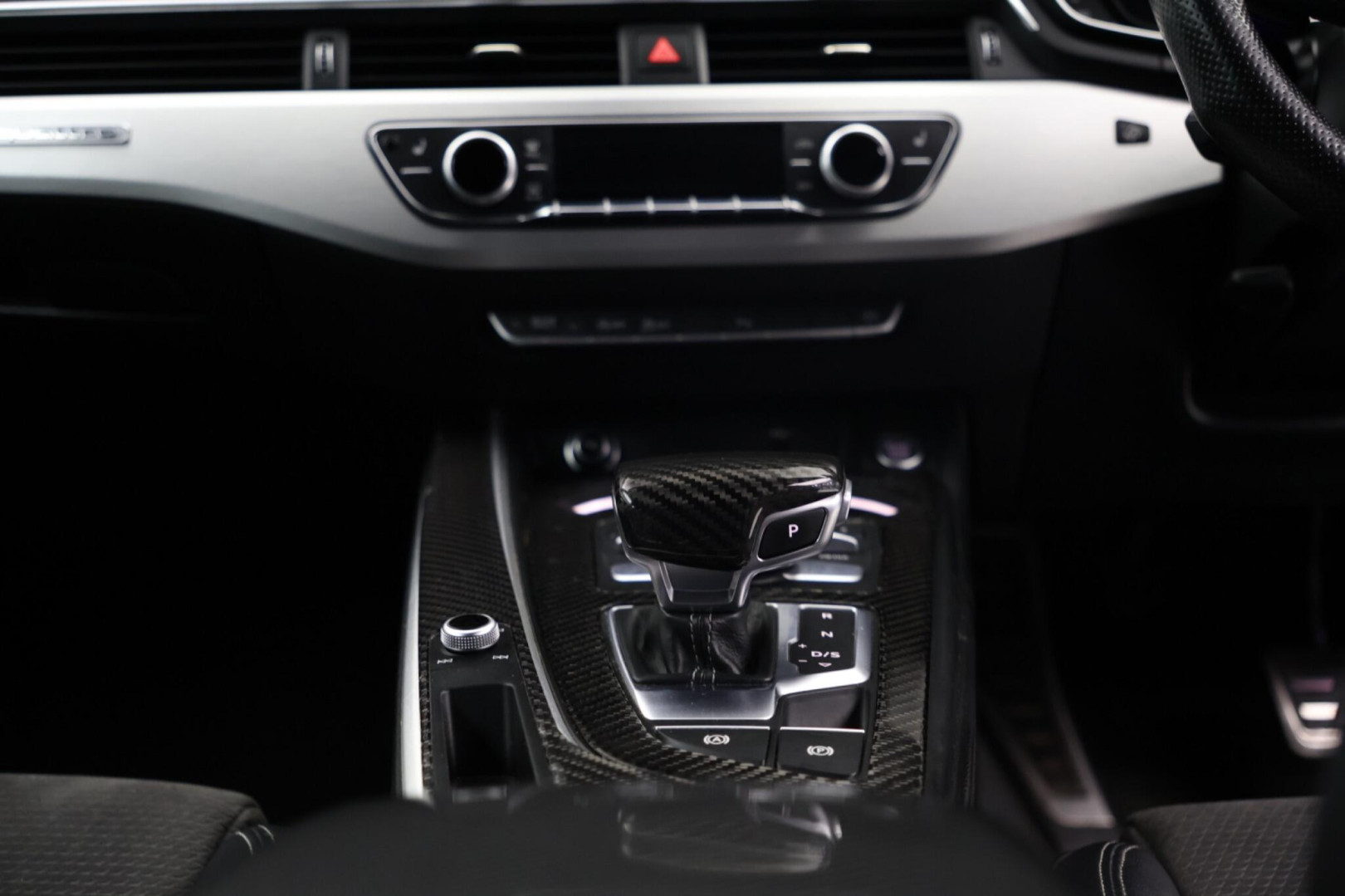 
                                                Voiture
                                                 Audi A5 2.0 TDI S line S Tronic quattro Euro 6 (s/s) 2dr