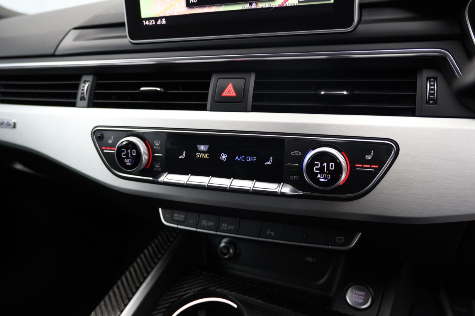 
                                                Voiture
                                                 Audi A5 2.0 TDI S line S Tronic quattro Euro 6 (s/s) 2dr